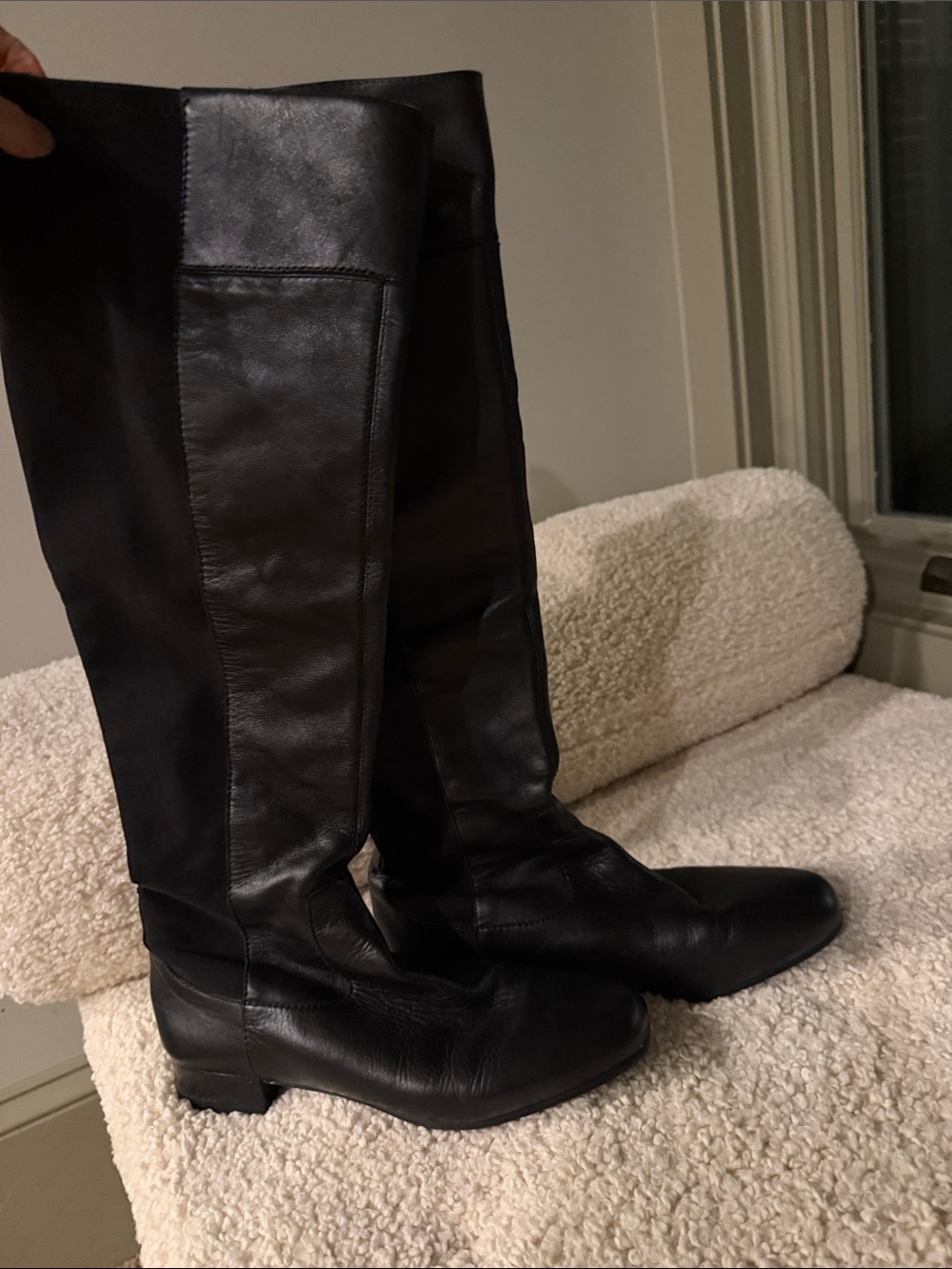Louise et Cie Black Knee-High Leather Boots. Exc cond sz 8